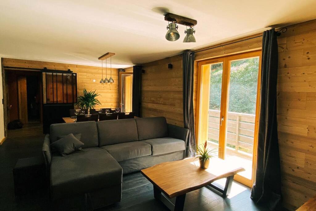 La Pepite Des Aiguilles Apartment เลอุชส์ ภายนอก รูปภาพ